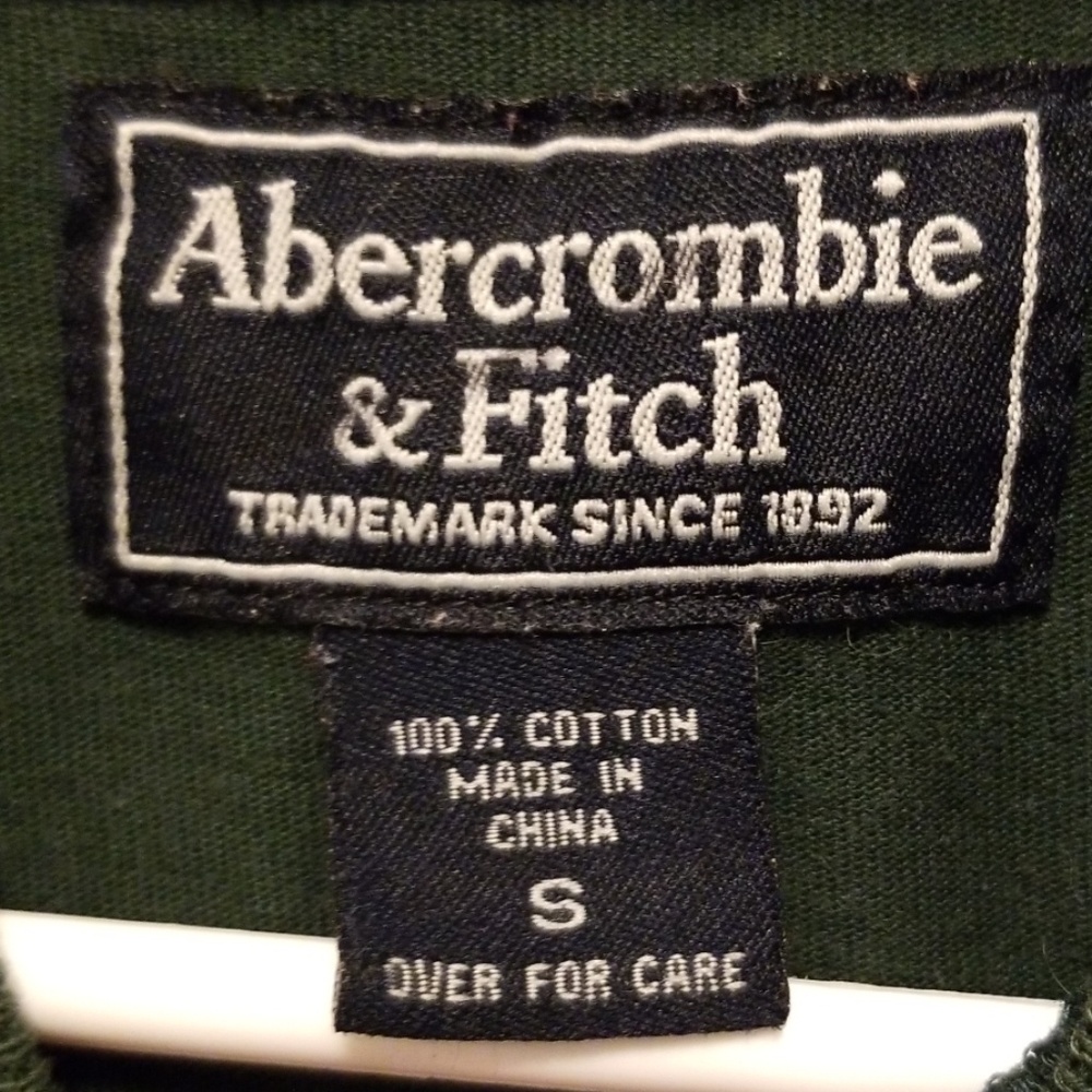 Abercrombie & Fitch T-shirt Youth Size Small - Picture 2 of 4